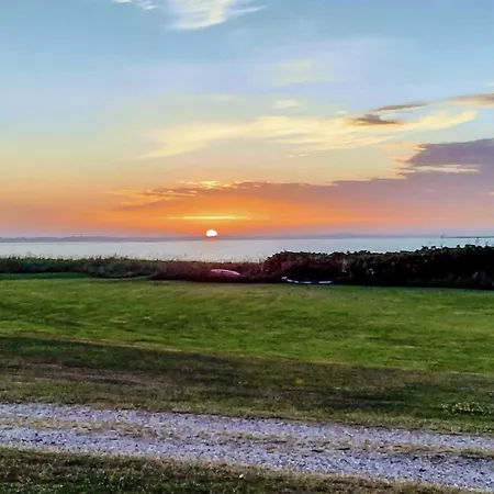 6 Person In Farso-by Traum *