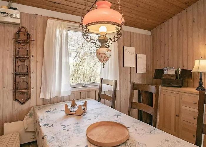 6 Person In Farso-by Traum * Farsø