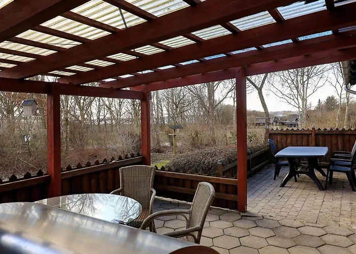 6 Person In Farso-by Traum * Farsø